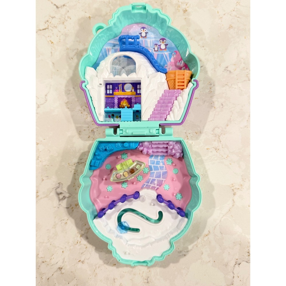 Polly Pocket Snow Sweet Penguin Compact Winter Igloo Playset HRP24 Mattel